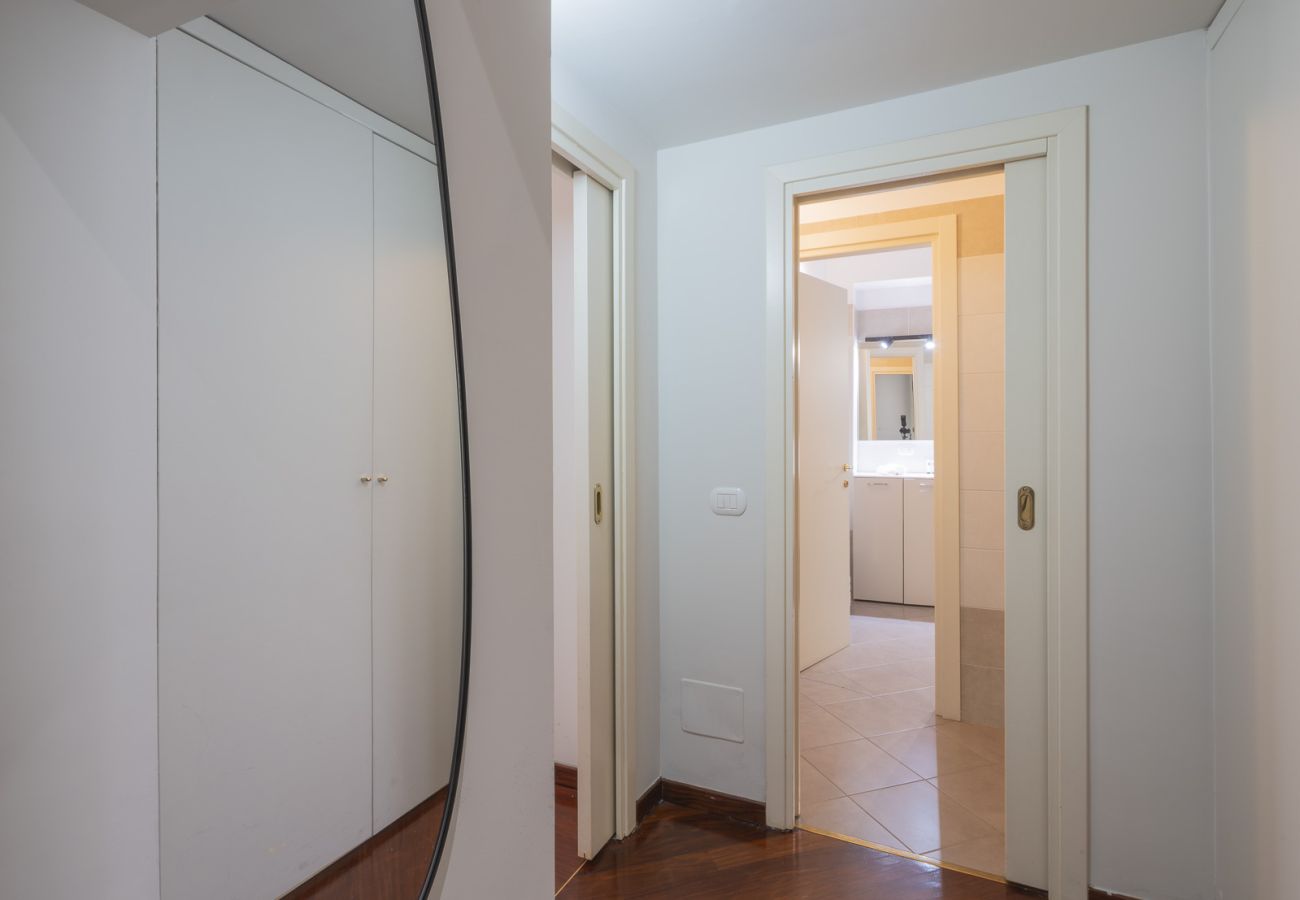 Appartamento a Milano - Corso Venezia - Elegante bilocale con terrazza panoramica comune nel cuore di Milano