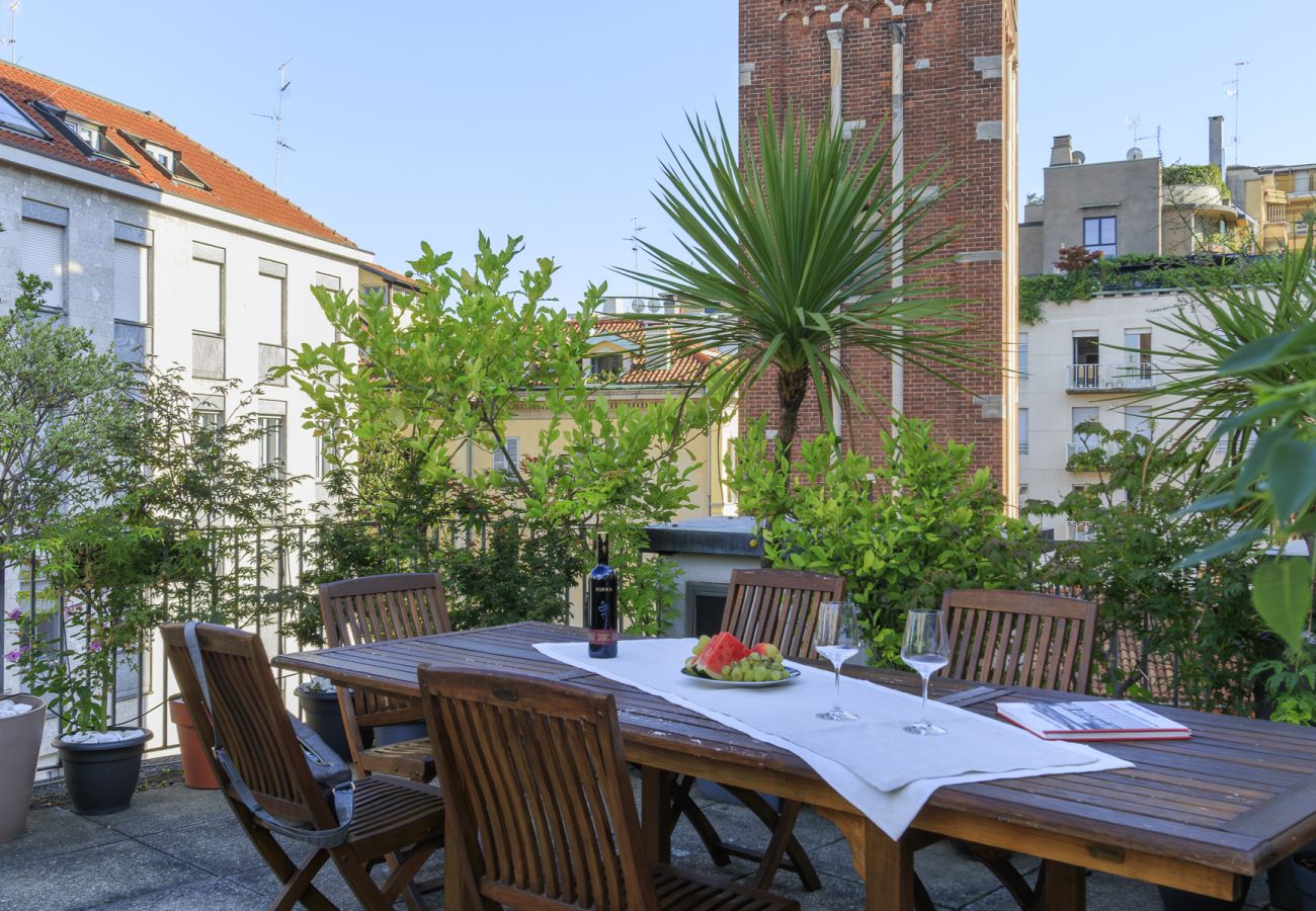 Appartamento a Milano - Corso Venezia - Elegante bilocale con terrazza panoramica comune nel cuore di Milano