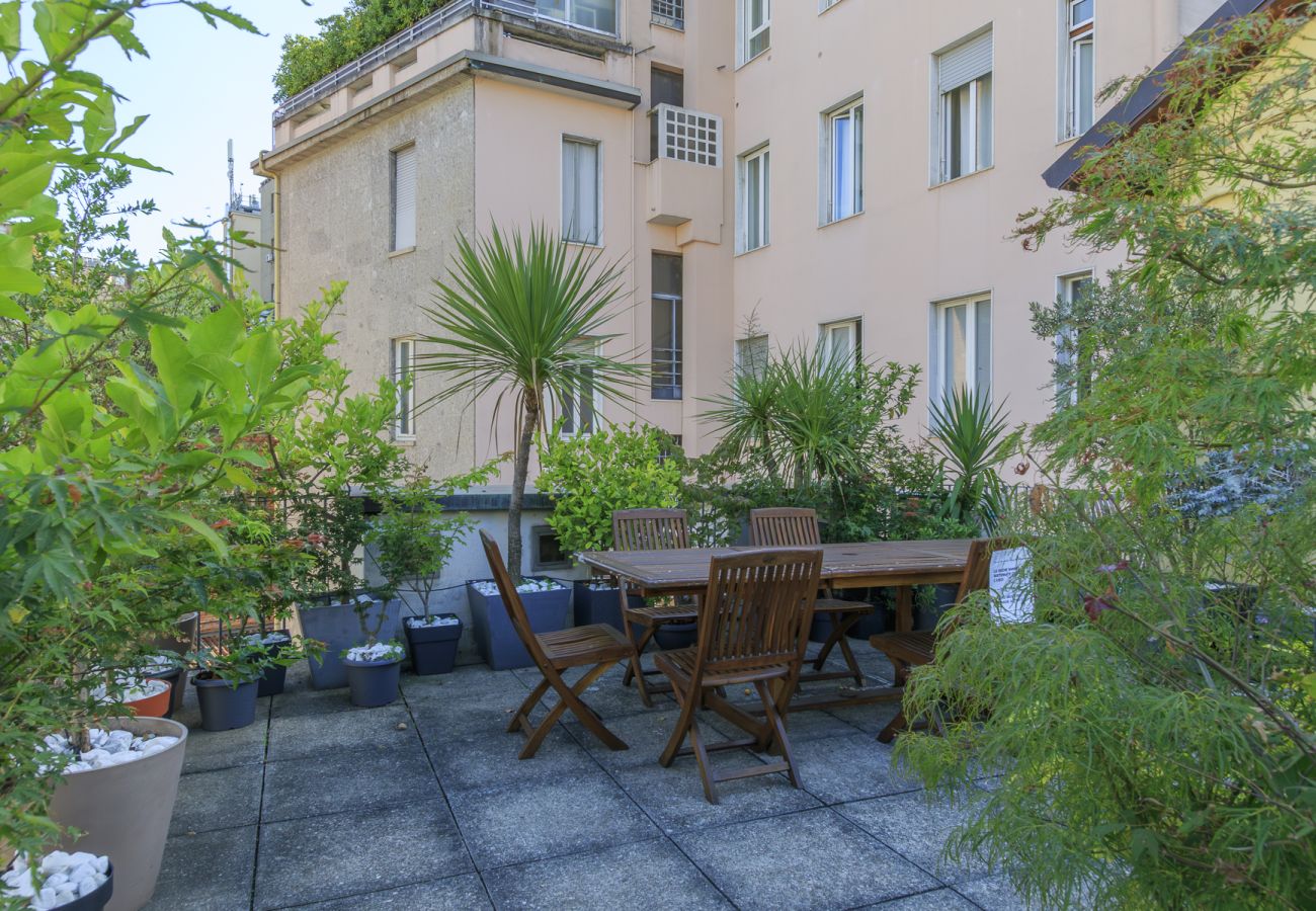 Appartamento a Milano - Corso Venezia - Elegante bilocale con terrazza panoramica comune nel cuore di Milano
