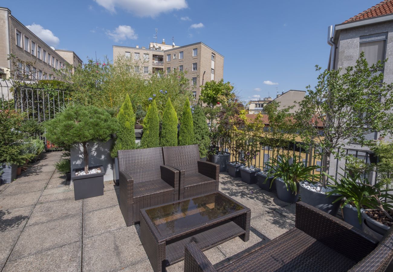 Appartamento a Milano - Corso Venezia - Elegante bilocale con terrazza panoramica comune nel cuore di Milano