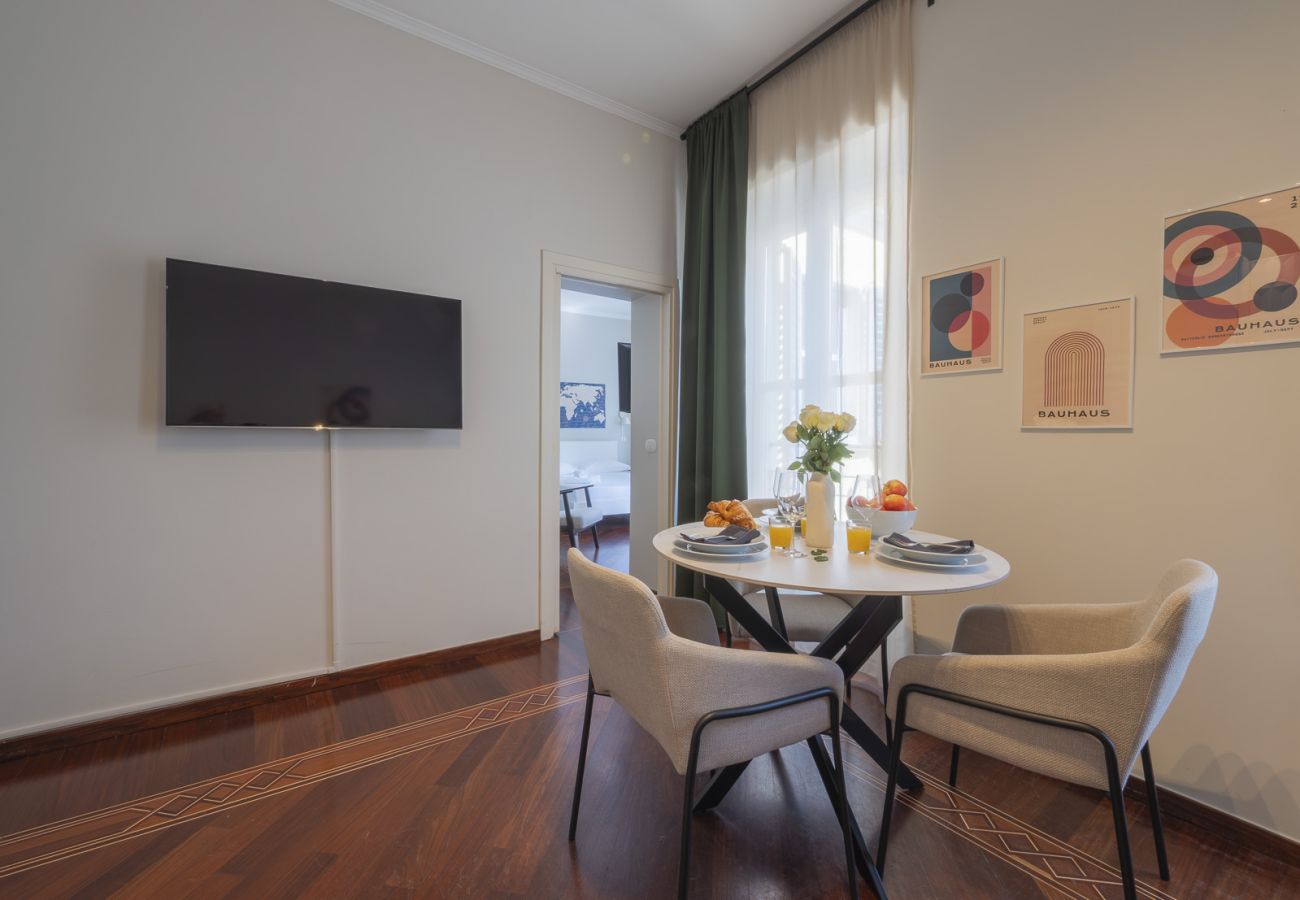 Appartamento a Milano - Corso Venezia - Elegante bilocale con terrazza panoramica comune nel cuore di Milano