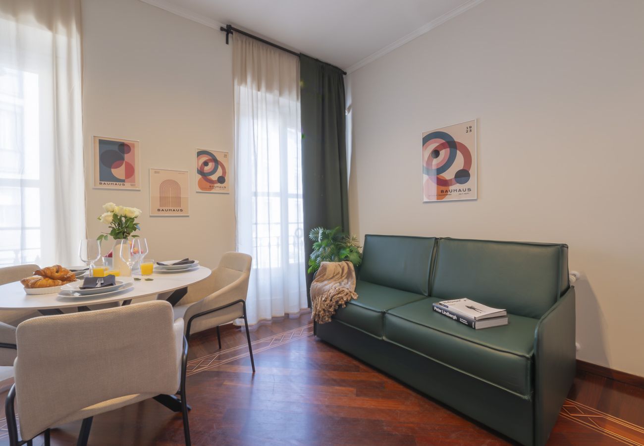 Appartamento a Milano - Corso Venezia - Elegante bilocale con terrazza panoramica comune nel cuore di Milano