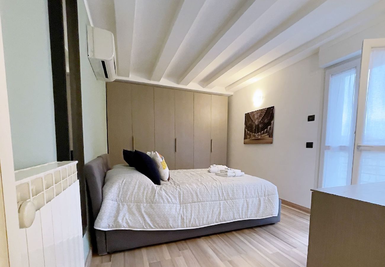 Appartamento a Milano - Palazzo Candiani - Moderno trilocale su due livelli zona Politecnico