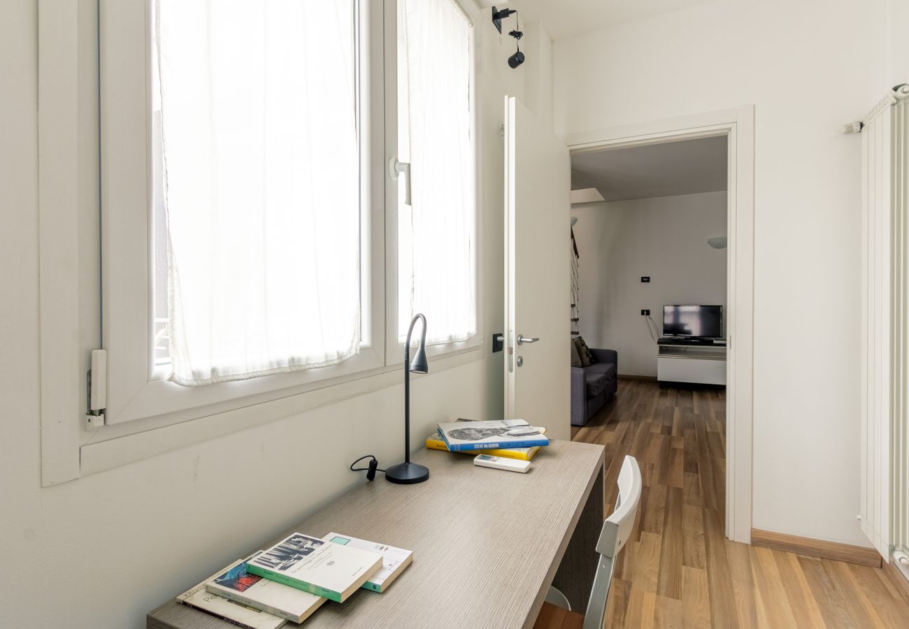 Appartamento a Milano - Palazzo Candiani - Elegante appartamento con 3 camere su due livelli 