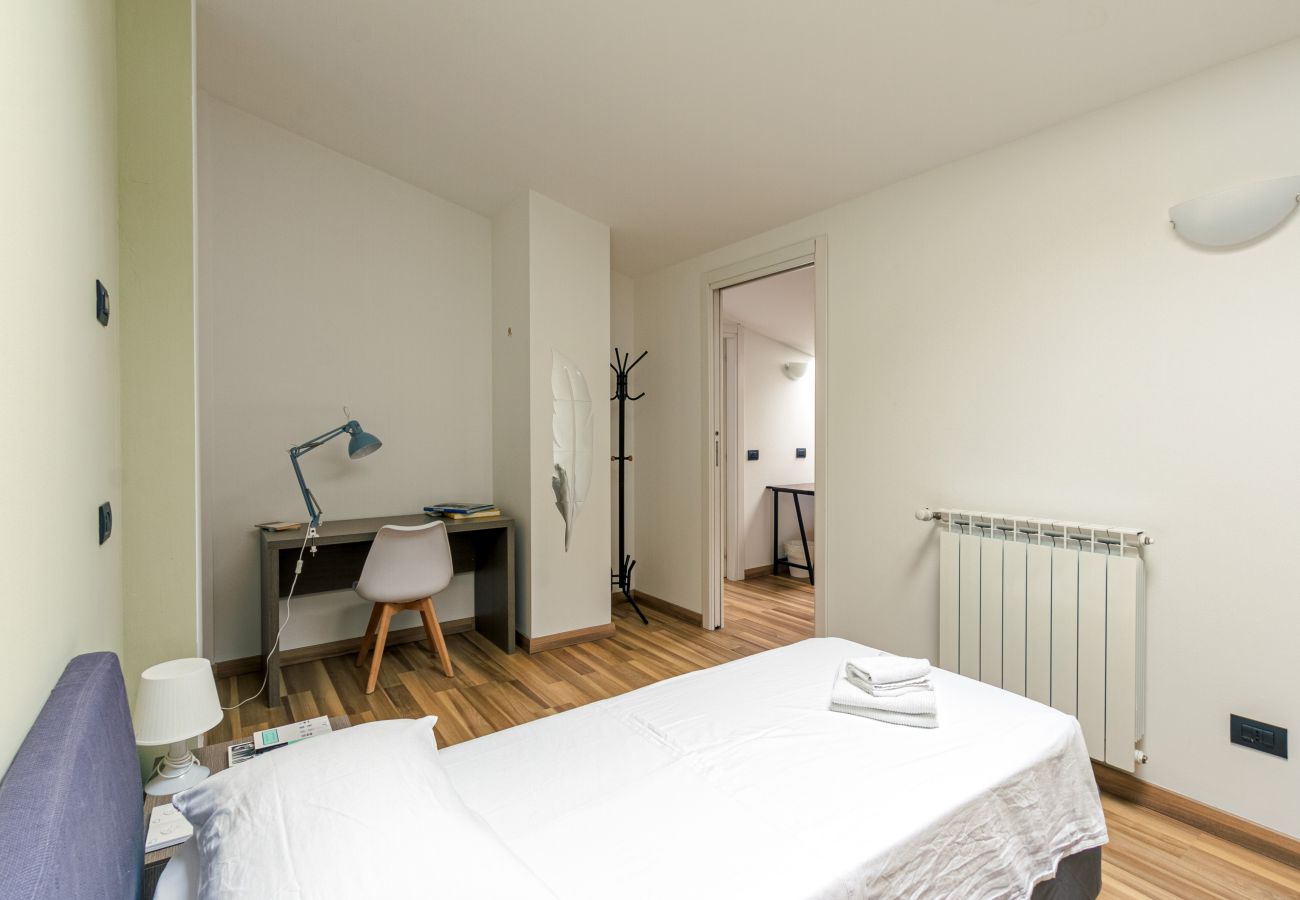 Appartamento a Milano - Palazzo Candiani - Elegante appartamento con 3 camere su due livelli 