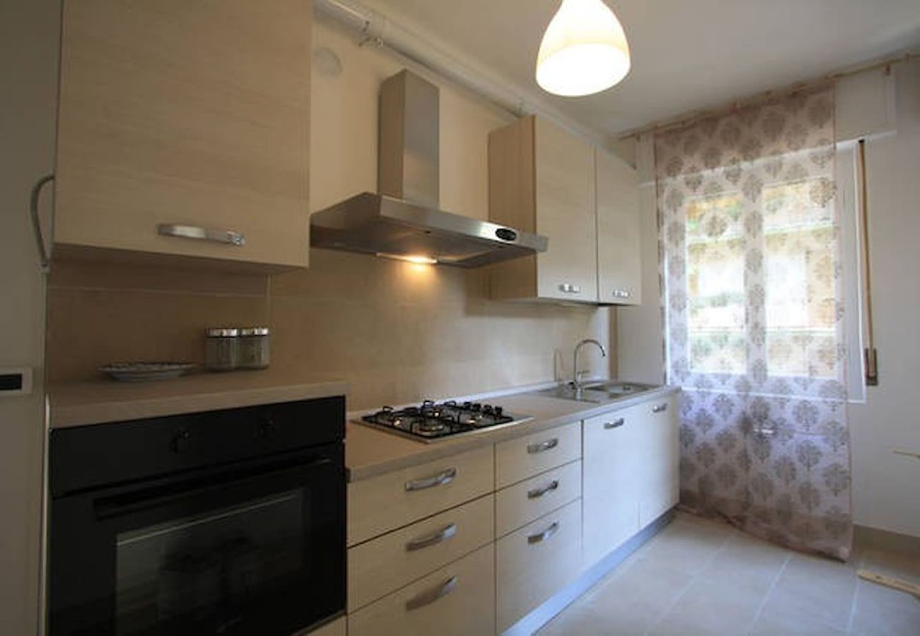 Residence a Taggia - Arma di Taggia - Trilo con terrazzo fronte mare 