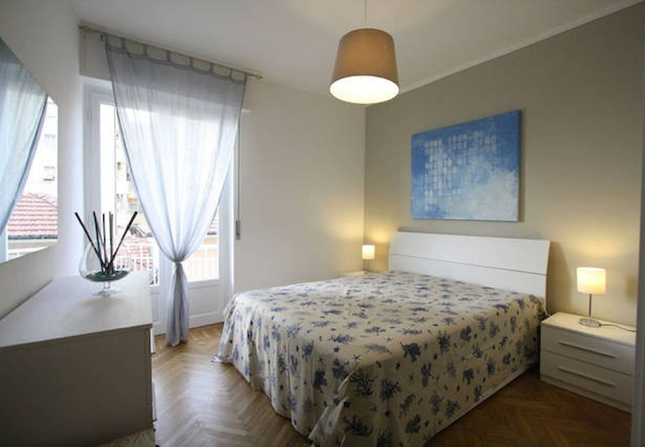 Residence a Taggia - Arma di Taggia - Trilo con terrazzo fronte mare 