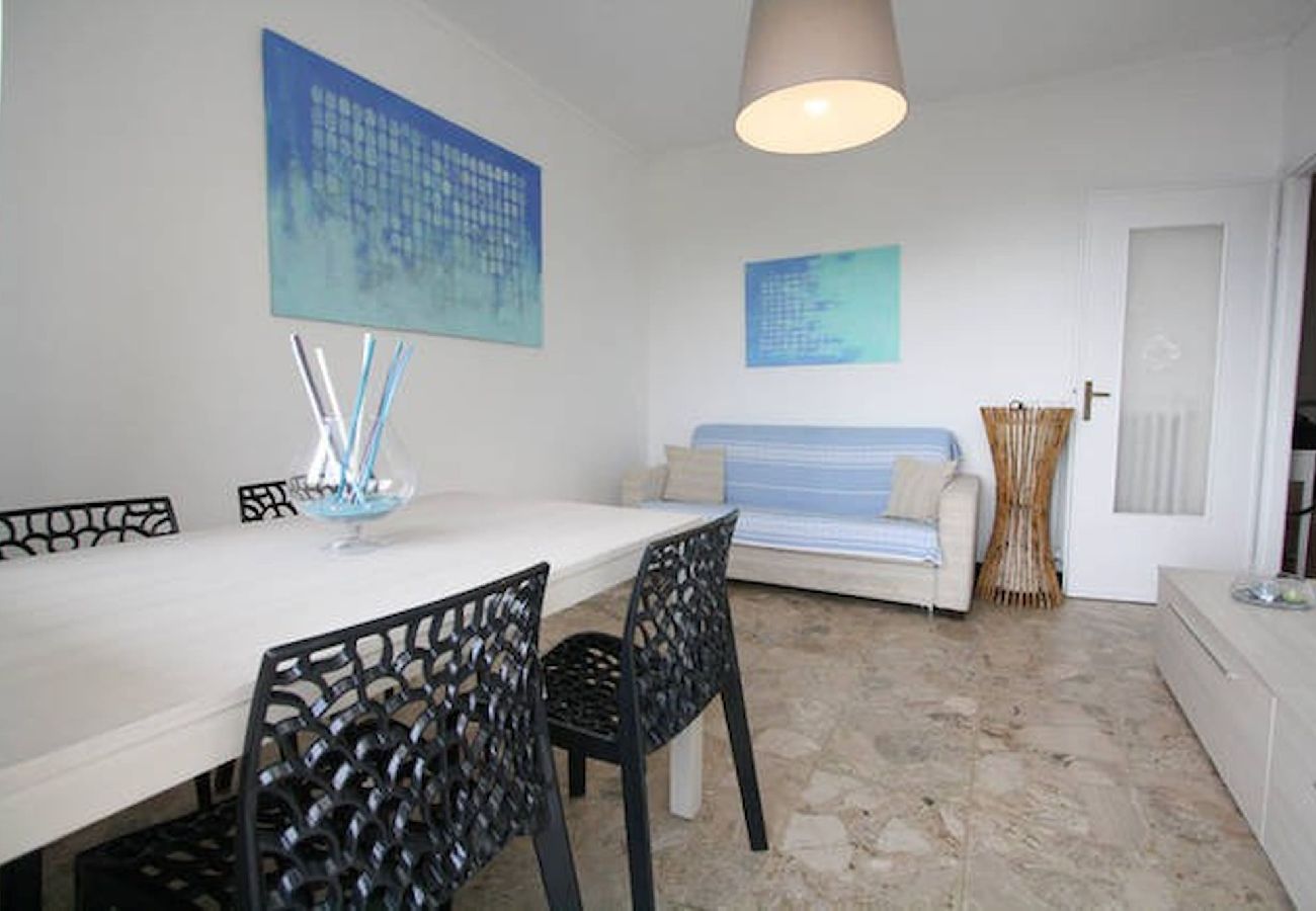 Residence a Taggia - Arma di Taggia - Trilo con terrazzo fronte mare 