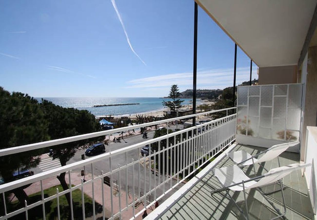 Residence a Taggia -  Arma di Taggia  - Bilocale con terrazzo fronte mare -