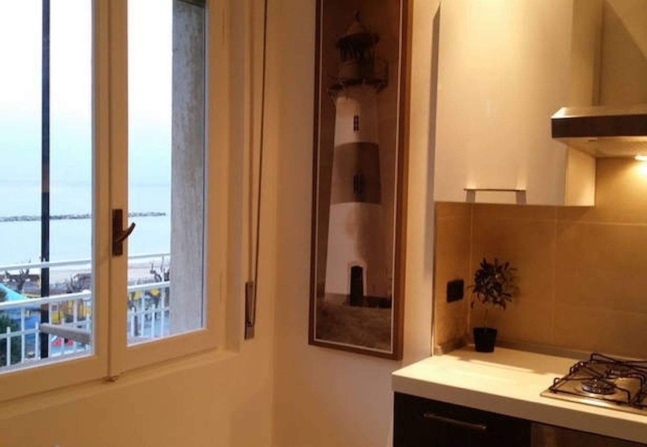 Residence a Taggia -  Arma di Taggia  - Bilocale con terrazzo fronte mare -