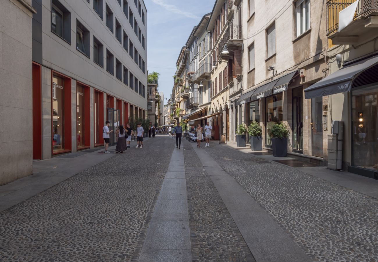 Appartamento a Milano - Vicolo Fiori - Moderno loft su 2 piani nel cuore di Brera 