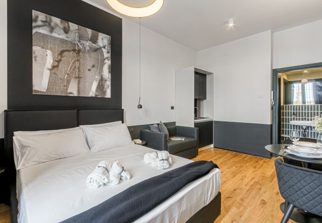 Studio a Milano - Palazzo Quantum 1- Suite Monolocale  Studio a Milano - Palazzo Quantum 1- Suite Monolocale