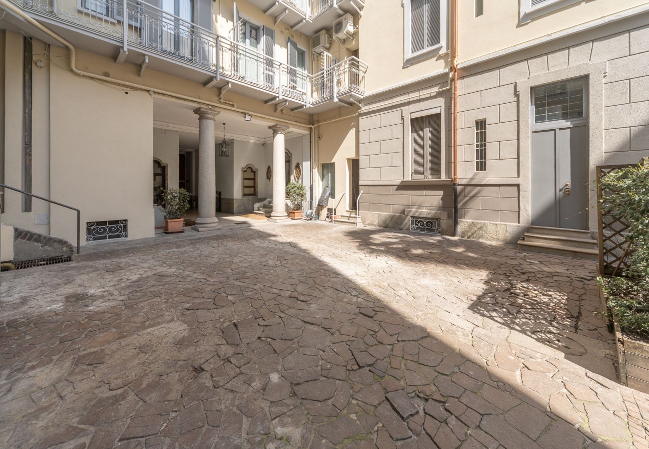 Appartamento a Milano - Boccaccio - Bilo con ampio terrazzo in Cadorna