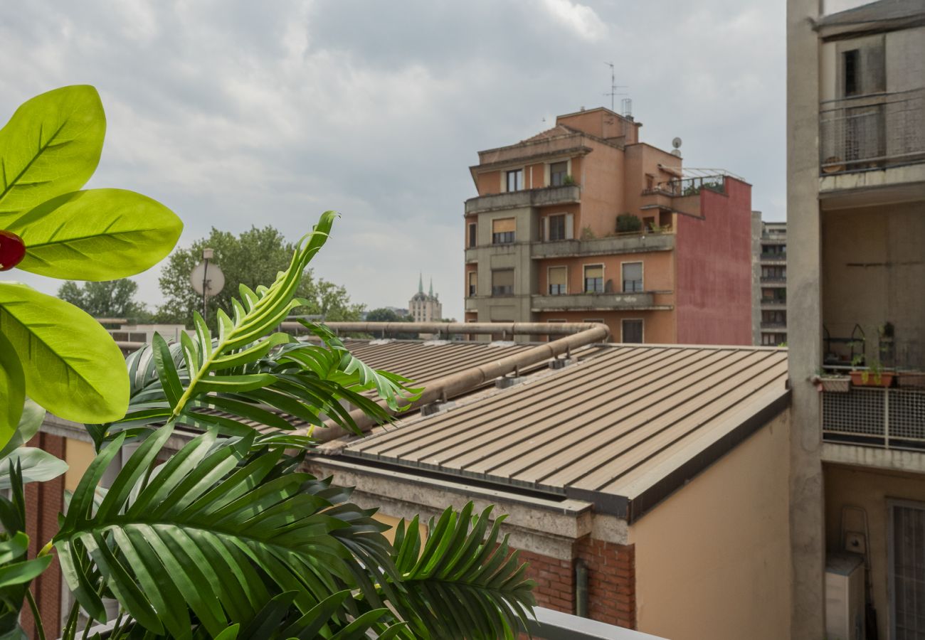 Appartamento a Milano - Spinoza - Moderno bilo con balcone zona Piola