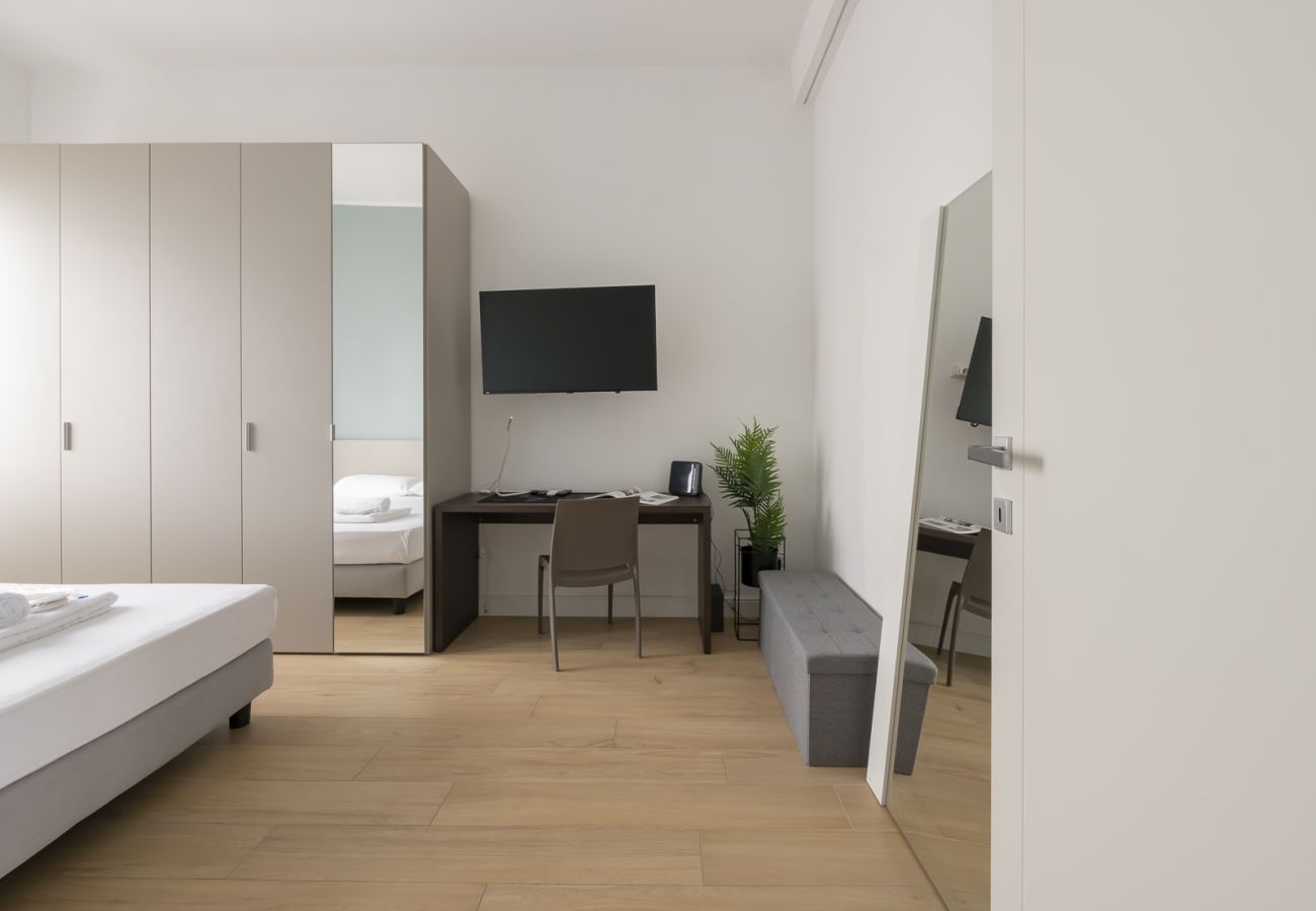 Appartamento a Milano - Spinoza - Moderno bilo con balcone zona Piola