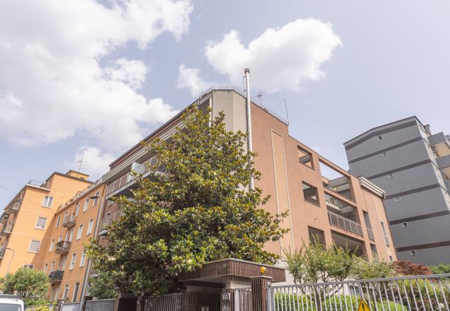 Studio a Milano - Palazzo Candiani. Monolocale superior con terrazza Studio a Milano - Palazzo Candiani. Monolocale superior con terrazza