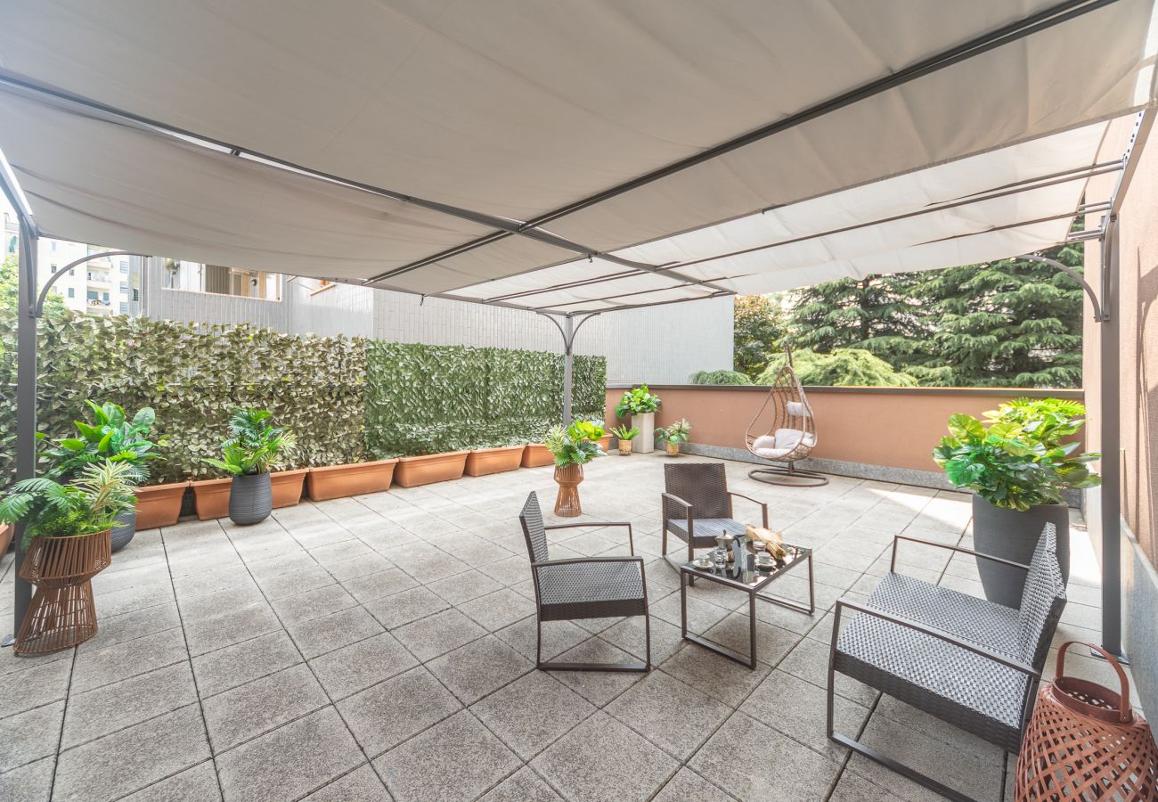 Studio a Milano - Palazzo Candiani. Monolocale superior con terrazza