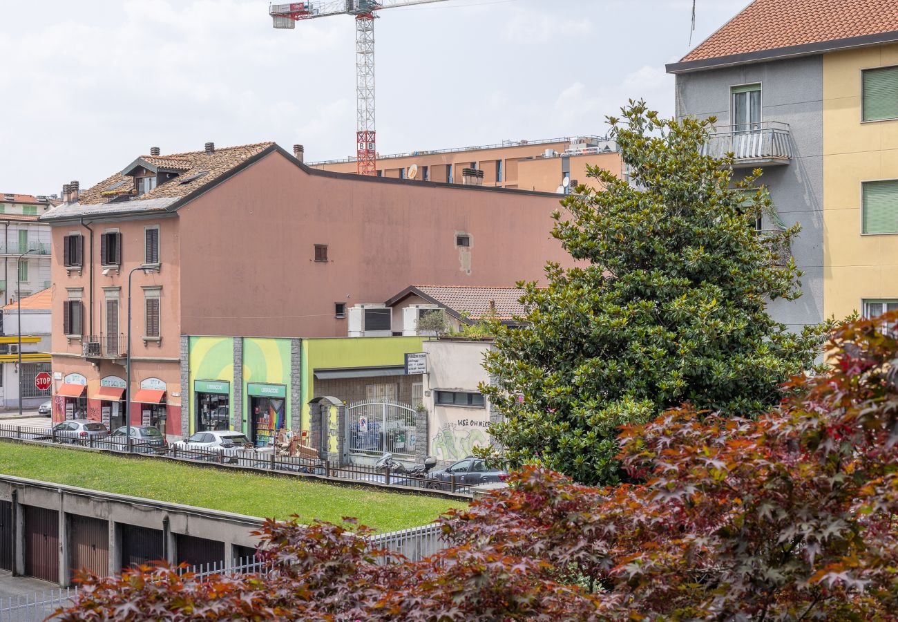 Studio a Milano - Palazzo Candiani. Monolocale superior con terrazza