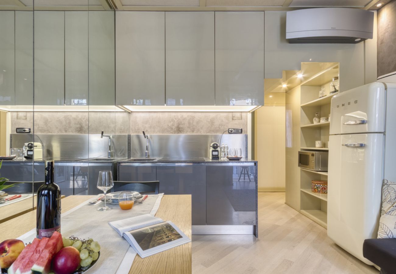 Appartamento a Milano - Cerva -Bilocale di design vicino al Duomo