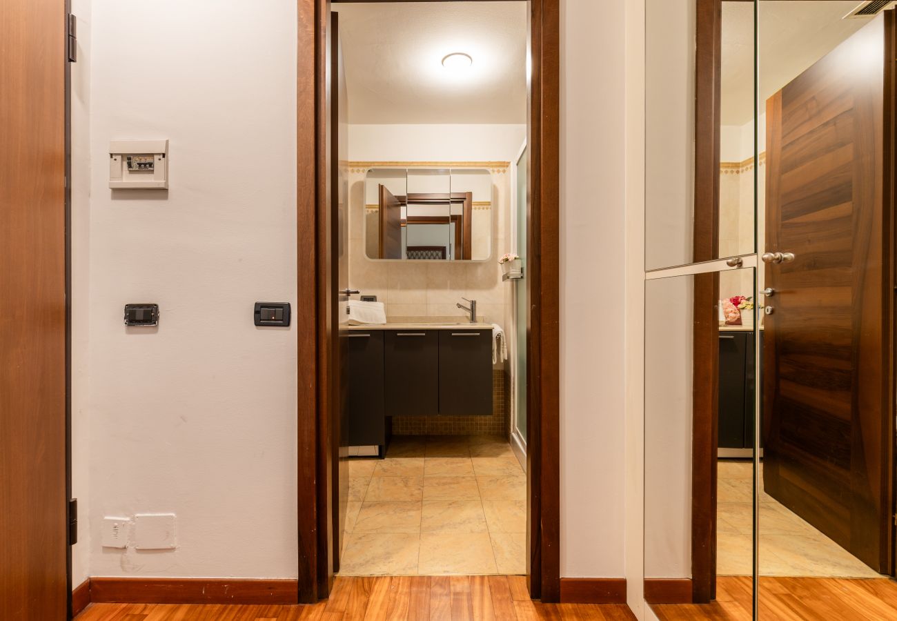 Appartamento a Milano - Centro Corso Garibali 59/508 bilo 5° appartamento 50