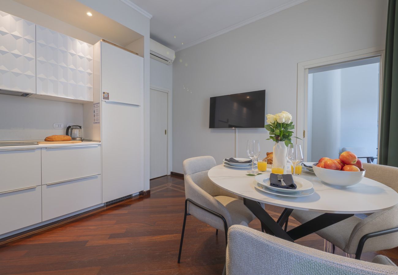 Apartment in Milan - Corso Venezia - Elegant 1 BR apt with shared rooftop terrace in the heart of Milan
