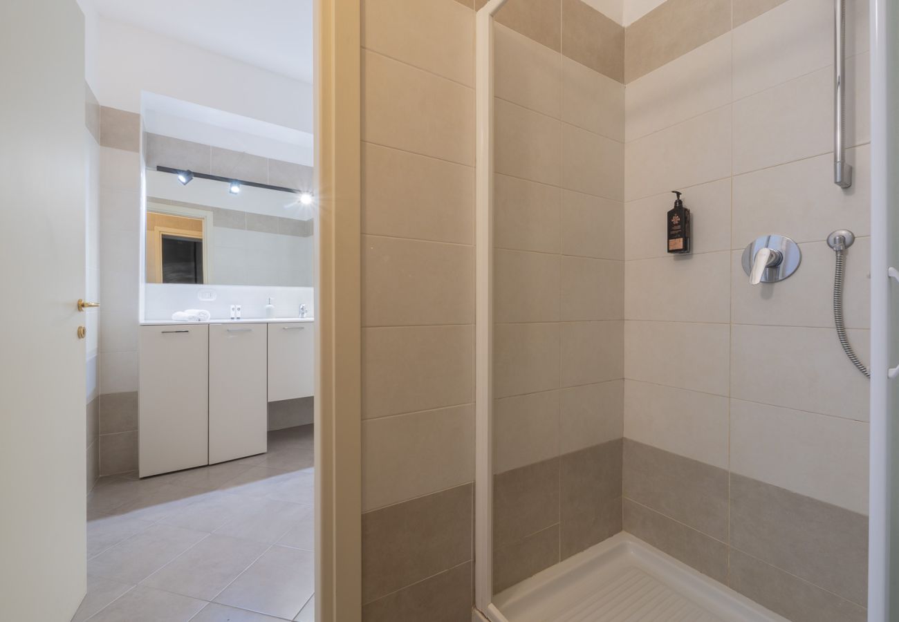 Apartment in Milan - Corso Venezia - Elegant 1 BR apt with shared rooftop terrace in the heart of Milan