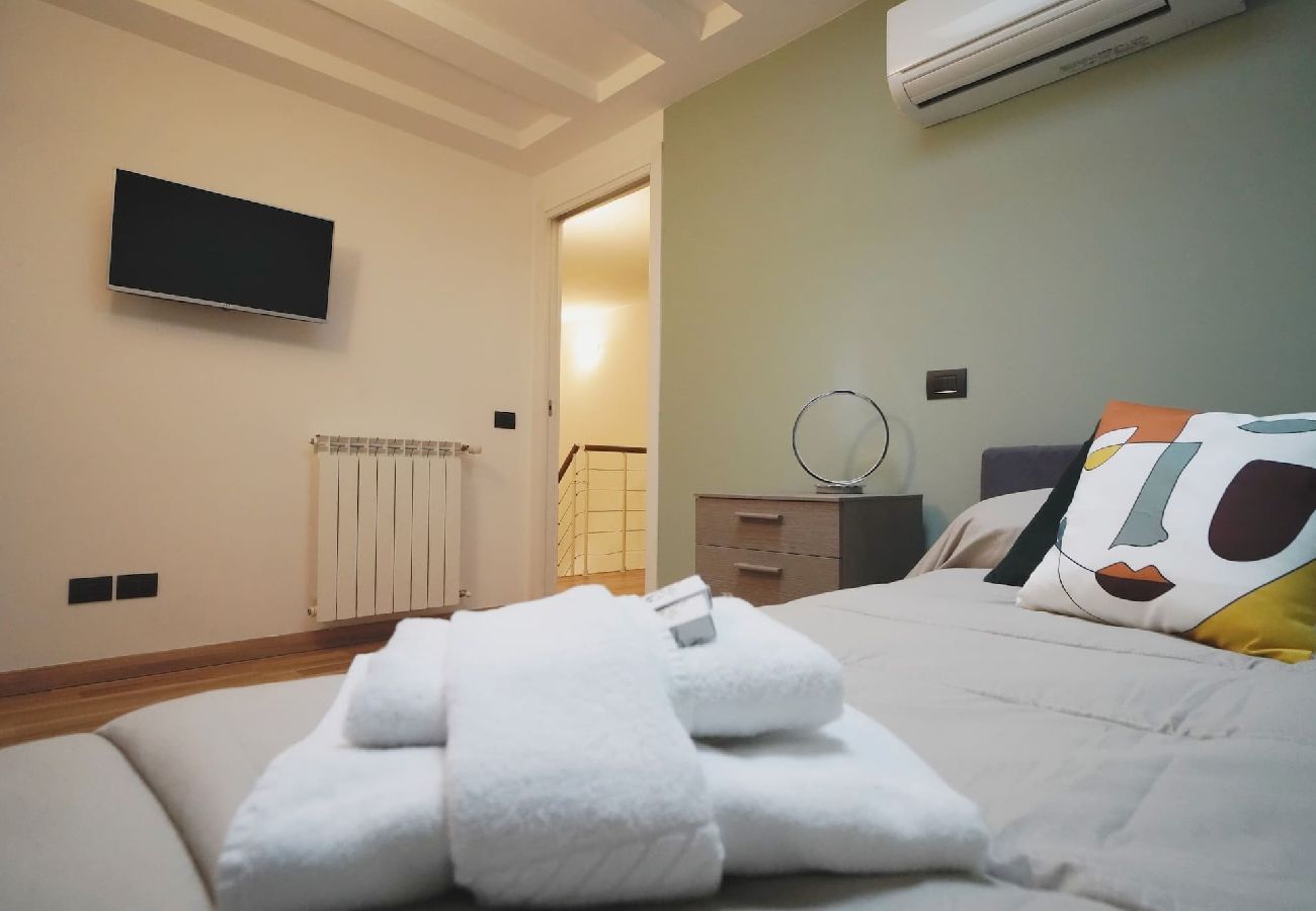 Apartment in Milan - Candiani Building - Modern 2BR Apartment steps from Bovisa Politecnico