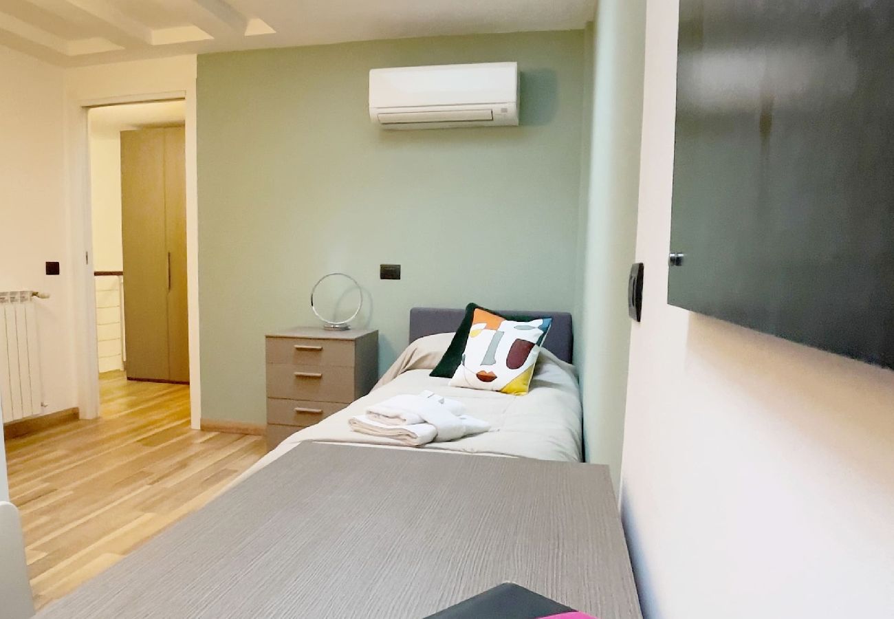 Apartment in Milan - Candiani Building - Modern 2BR Apartment steps from Bovisa Politecnico