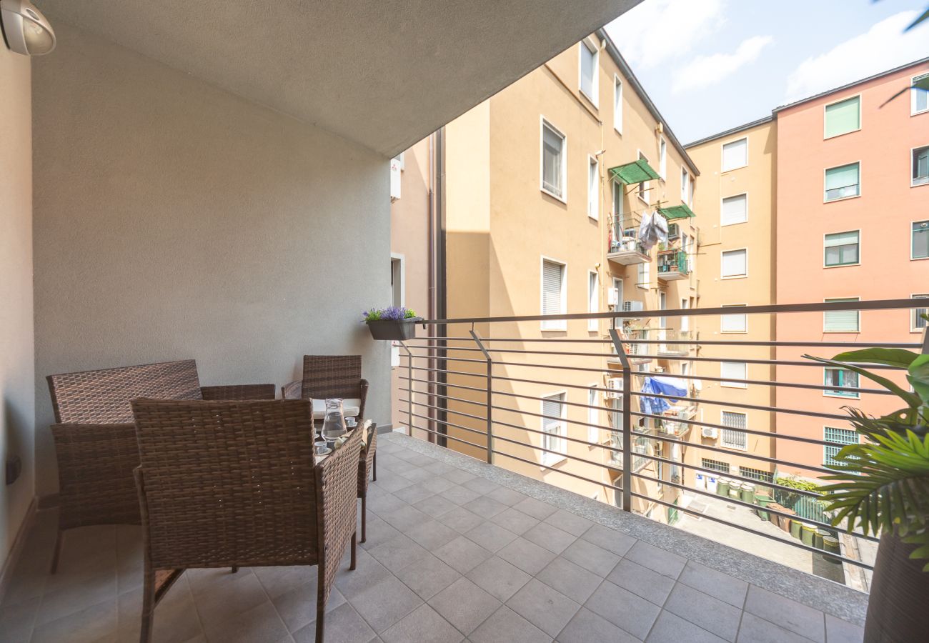 Apartment in Milan - Candiani Building - Modern 2BR Apartment steps from Bovisa Politecnico