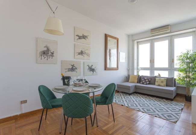 Apartment in Milano - Biancamano Skyline view - 13th floor 1 bdr with balcony in Moscova/Sempione Apartment in Milano - Biancamano Skyline view - 13th floor 1 bdr with balcony in Moscova/Sempione