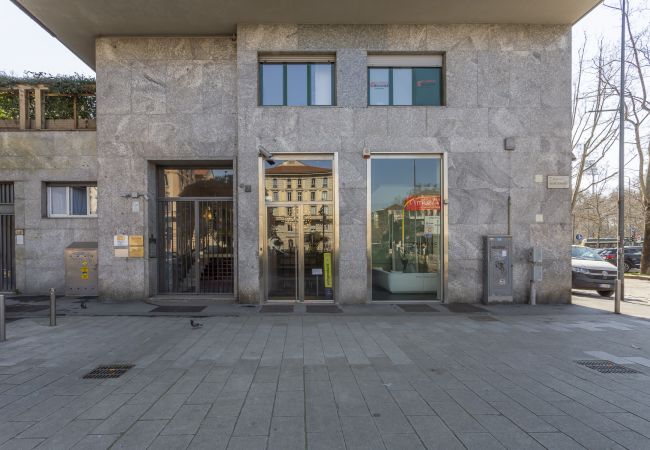 Apartment in Milano - Biancamano Skyline view - 13th floor 1 bdr with balcony in Moscova/Sempione Apartment in Milano - Biancamano Skyline view - 13th floor 1 bdr with balcony in Moscova/Sempione