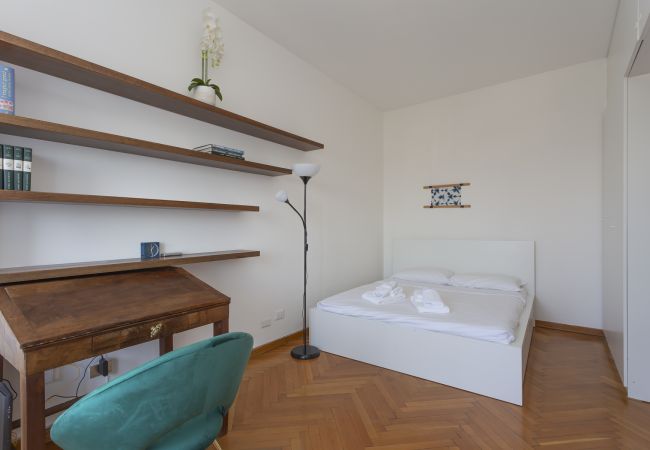 Apartment in Milano - Biancamano Skyline view - 13th floor 1 bdr with balcony in Moscova/Sempione Apartment in Milano - Biancamano Skyline view - 13th floor 1 bdr with balcony in Moscova/Sempione