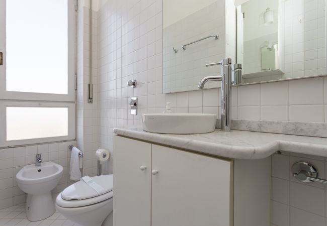 Apartment in Milano - Biancamano Skyline view - 13th floor 1 bdr with balcony in Moscova/Sempione Apartment in Milano - Biancamano Skyline view - 13th floor 1 bdr with balcony in Moscova/Sempione