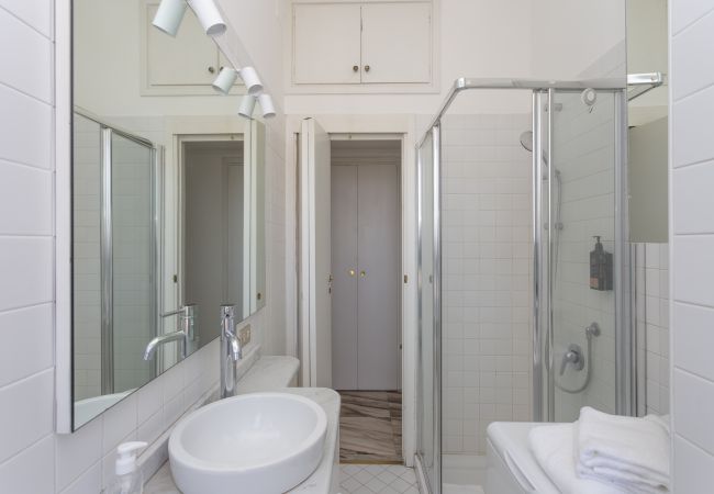 Apartment in Milano - Biancamano Skyline view - 13th floor 1 bdr with balcony in Moscova/Sempione Apartment in Milano - Biancamano Skyline view - 13th floor 1 bdr with balcony in Moscova/Sempione