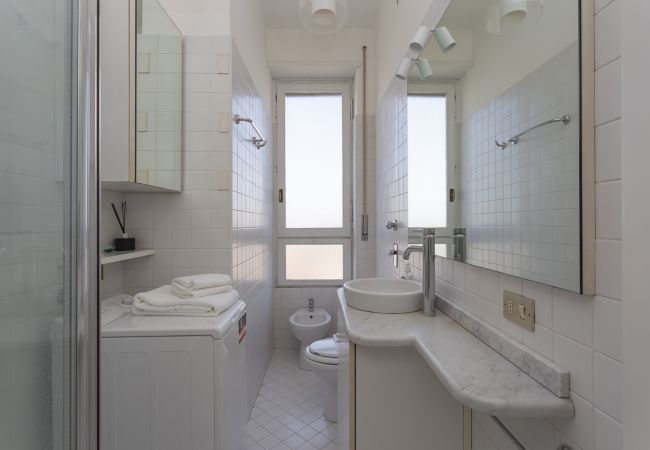 Apartment in Milano - Biancamano Skyline view - 13th floor 1 bdr with balcony in Moscova/Sempione Apartment in Milano - Biancamano Skyline view - 13th floor 1 bdr with balcony in Moscova/Sempione