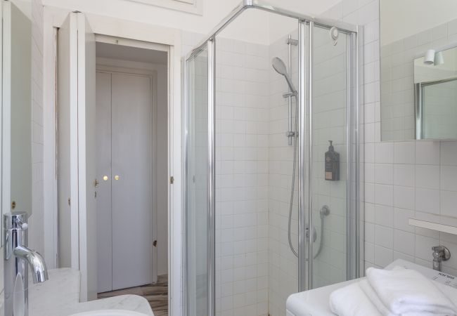 Apartment in Milano - Biancamano Skyline view - 13th floor 1 bdr with balcony in Moscova/Sempione Apartment in Milano - Biancamano Skyline view - 13th floor 1 bdr with balcony in Moscova/Sempione