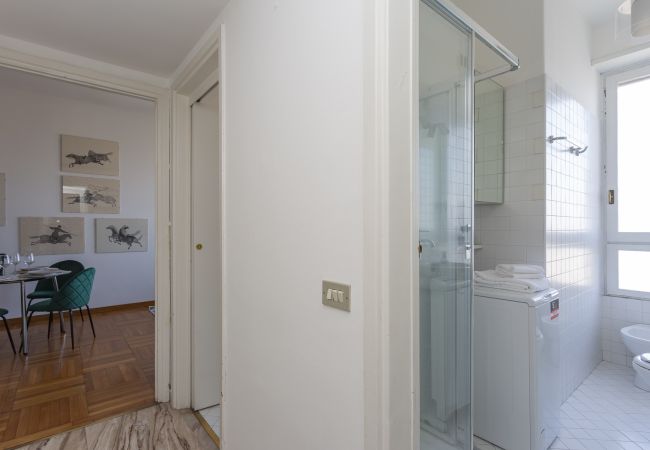 Apartment in Milano - Biancamano Skyline view - 13th floor 1 bdr with balcony in Moscova/Sempione Apartment in Milano - Biancamano Skyline view - 13th floor 1 bdr with balcony in Moscova/Sempione