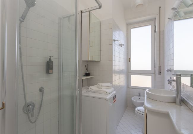 Apartment in Milano - Biancamano Skyline view - 13th floor 1 bdr with balcony in Moscova/Sempione Apartment in Milano - Biancamano Skyline view - 13th floor 1 bdr with balcony in Moscova/Sempione