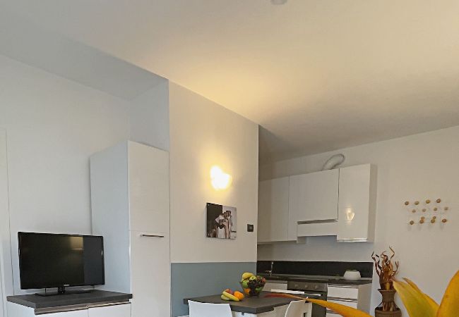 Apartment in Milano - Candiani Building - Bright & Spacious 1 BR w/balcony in Bovisa  Apartment in Milano - Candiani Building - Bright & Spacious 1 BR w/balcony in Bovisa
