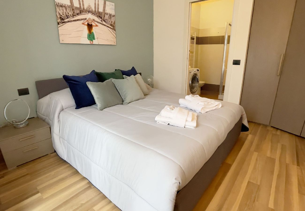 Apartment in Milan - Candiani Building - Bright & Spacious 1 BR w/balcony in Bovisa 