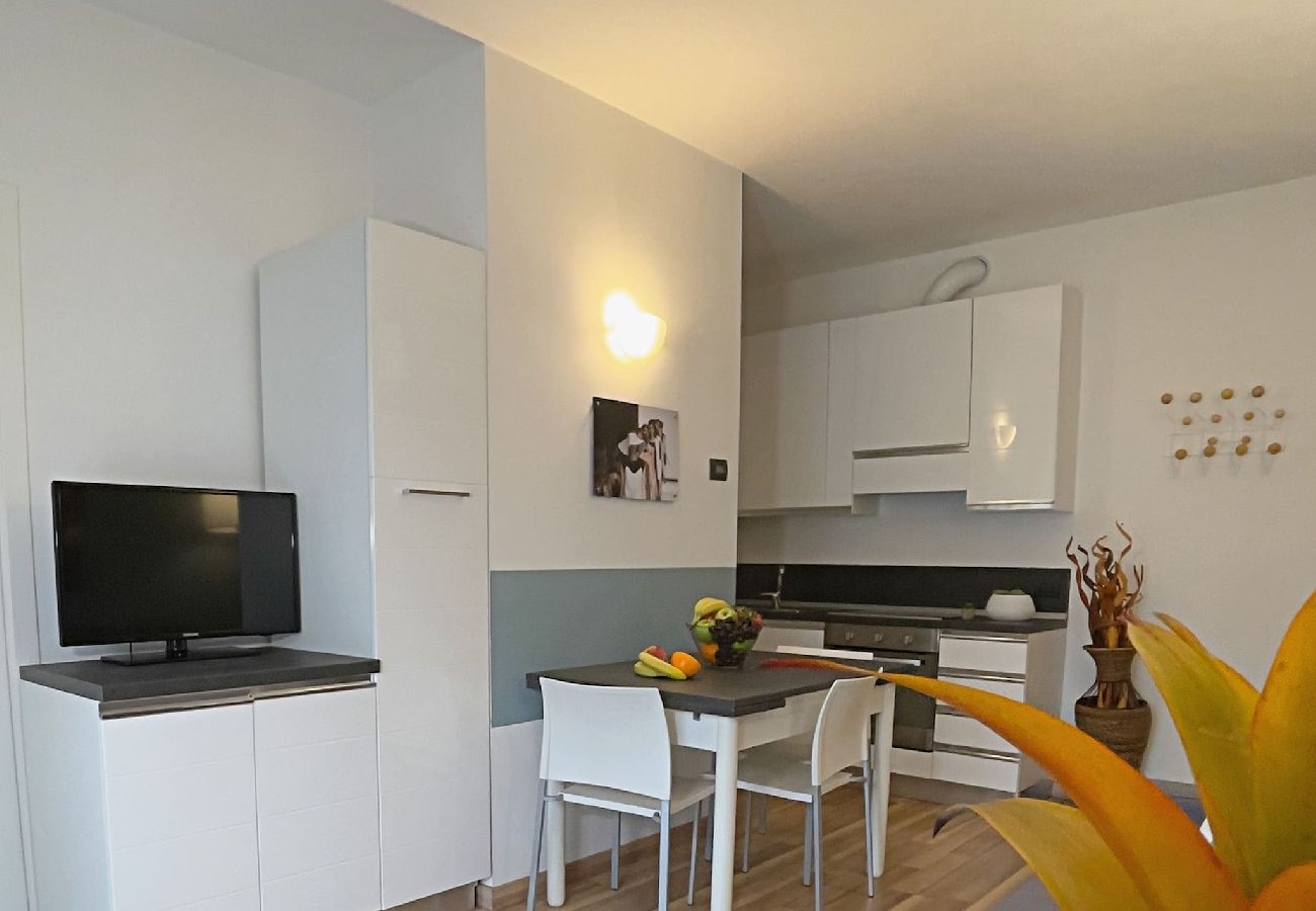 Apartment in Milan - Candiani Building - Bright & Spacious 1 BR w/balcony in Bovisa 