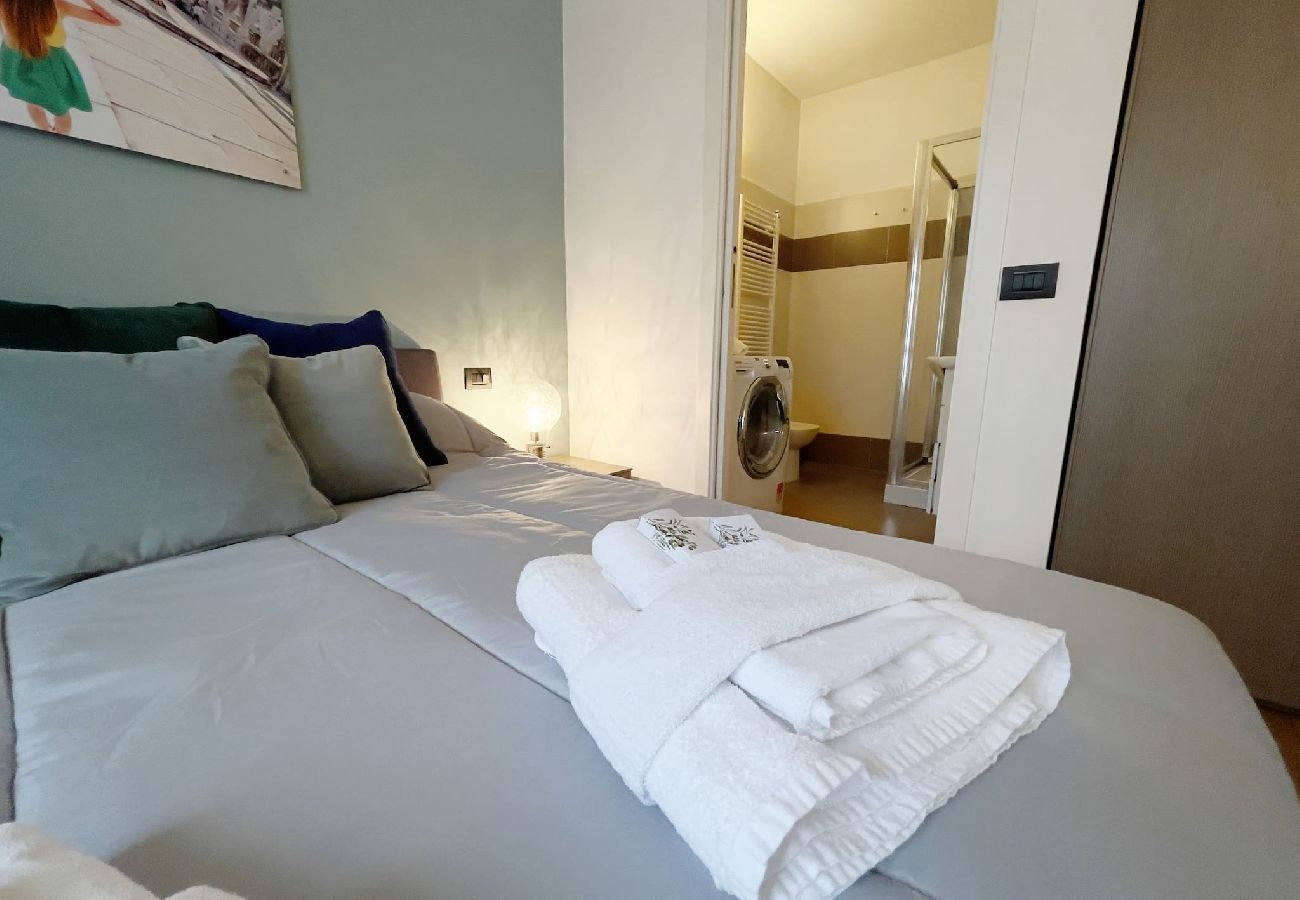 Apartment in Milan - Candiani Building - Bright & Spacious 1 BR w/balcony in Bovisa 