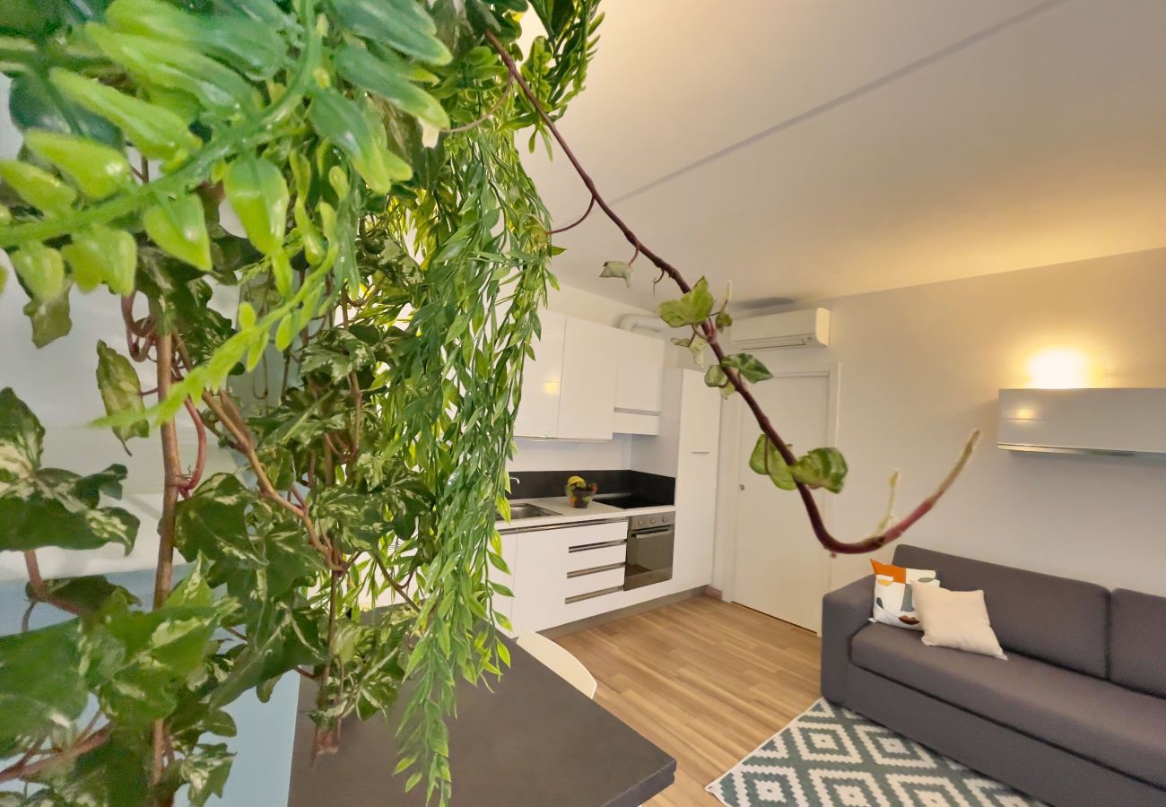 Apartment in Milan - Candiani Building - Bright & Spacious 1 BR w/balcony in Bovisa 