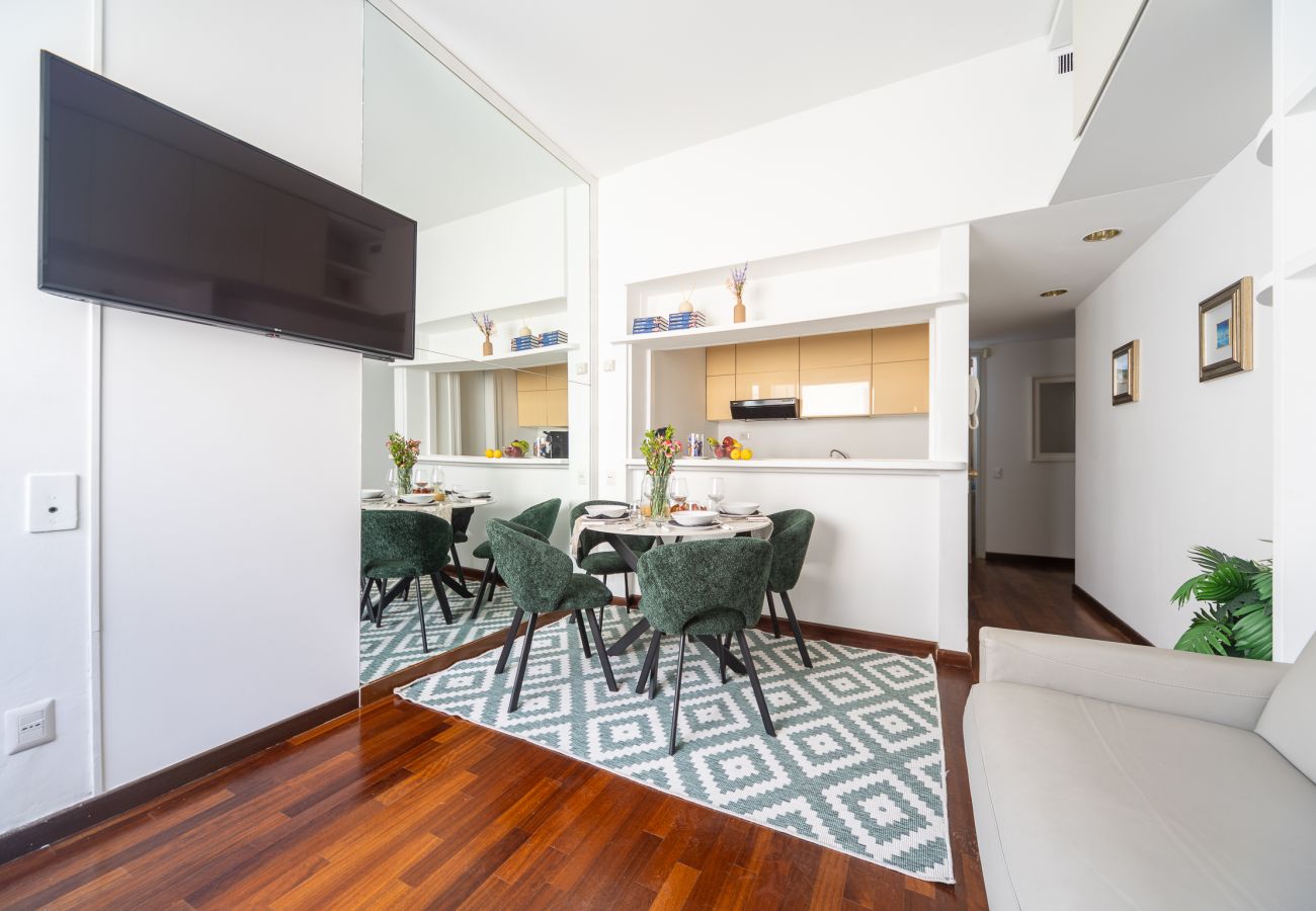 Apartment in Milan - S. Marco - Bright & Central 1BDR with Balcony in Brera 