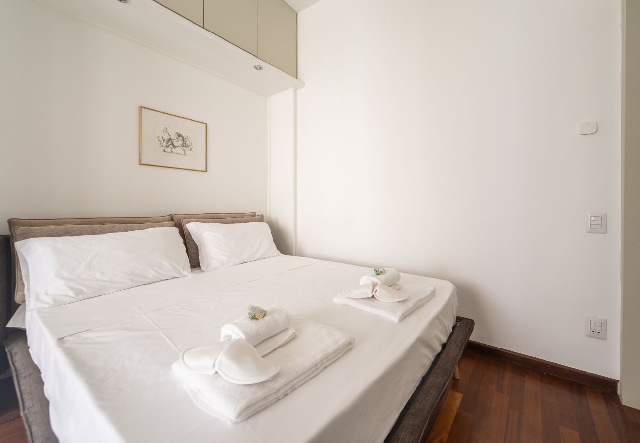Apartment in Milan - S. Marco - Bright & Central 1BDR with Balcony in Brera 