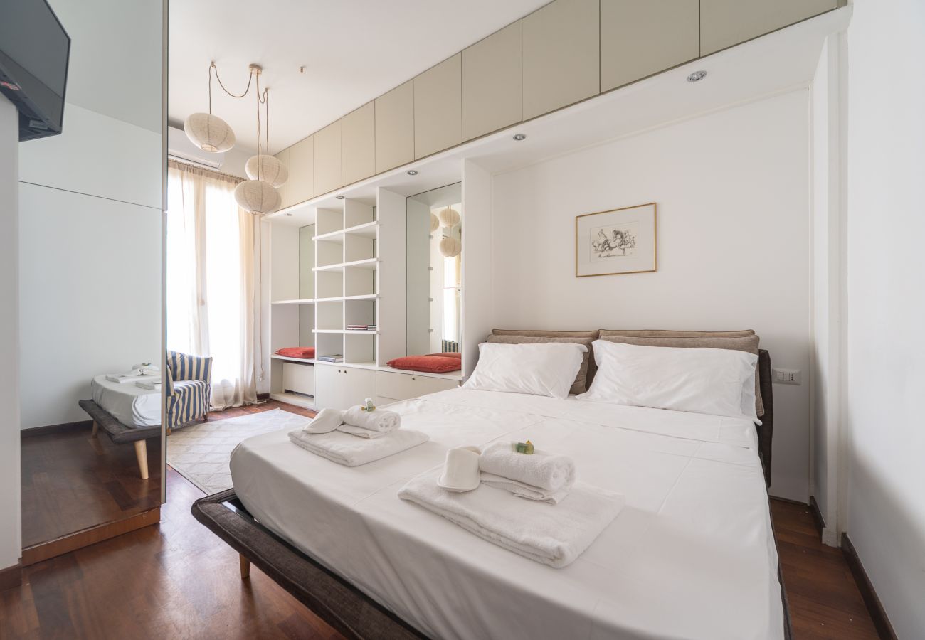 Apartment in Milan - S. Marco - Bright & Central 1BDR with Balcony in Brera 