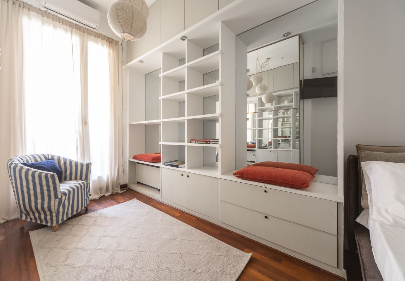 Apartment in Milan - S. Marco - Bright & Central 1BDR with Balcony in Brera 