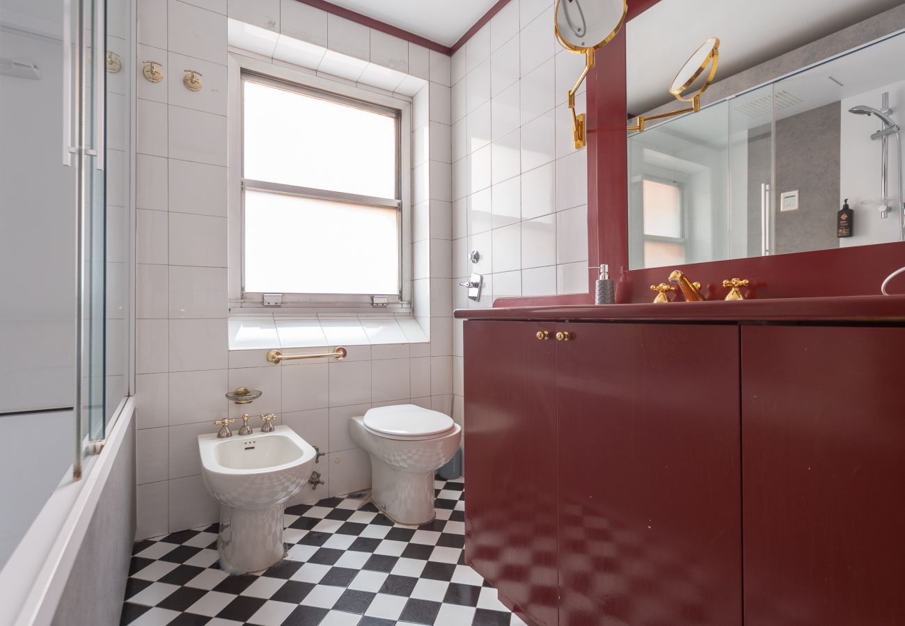 Apartment in Milan - S. Marco - Bright & Central 1BDR with Balcony in Brera 