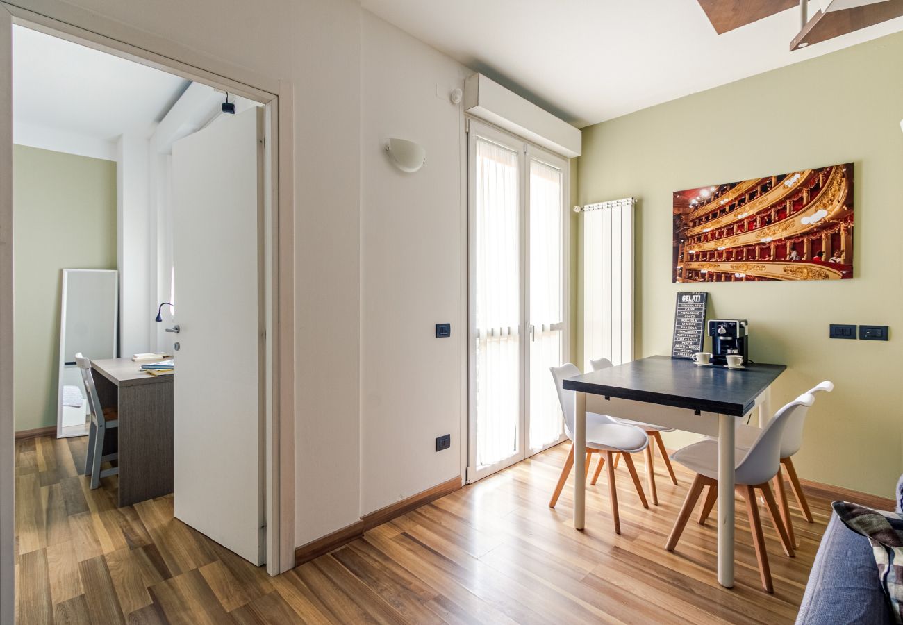 Apartment in Milan - Candiani Building - Elegant 2-level Apartment with 3 bedrooms