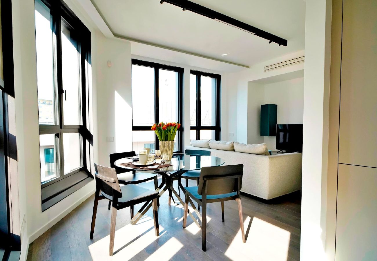 Apartment in Milan - S. Babila Central Tower w/rooftop terrace in San Babila 